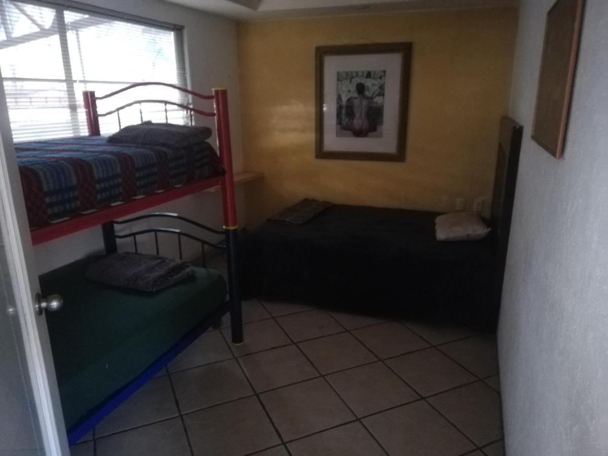 Hostal Avante Toluca Extérieur photo